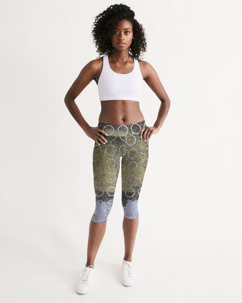 Circular Prairie Women's Mid-Rise Capri